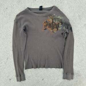 Vintage Hurley Y2K Thermal Long Sleeve Goth Waffle Knit Graphic Shirt